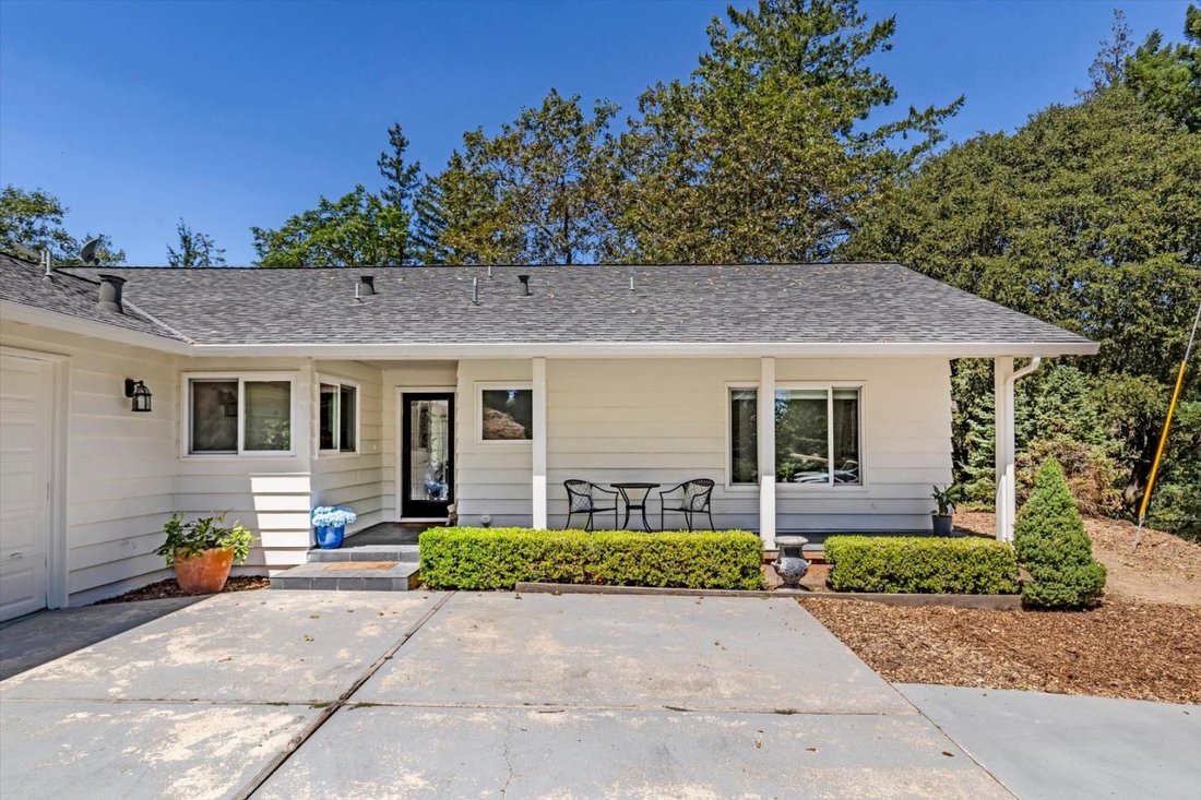 House in Los Gatos, California, United States 3 - 18322020