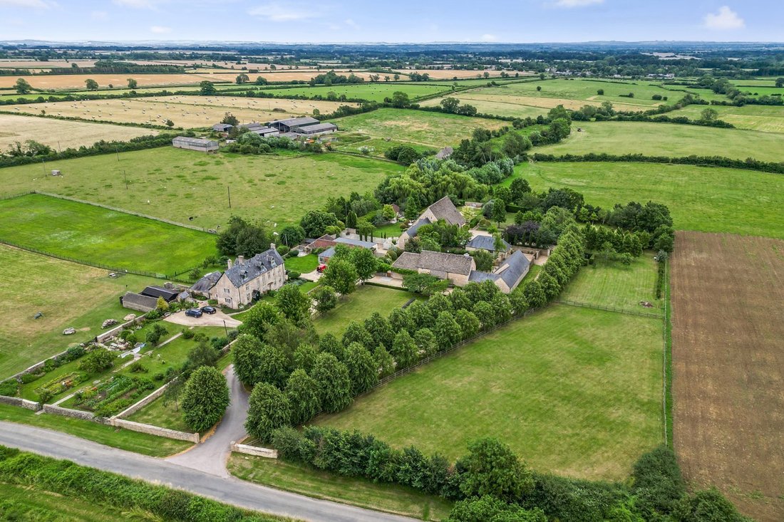 House in Gloucestershire, England 1 - 17502371