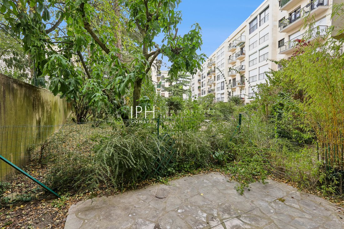 Apartment in Villiers-Danton, Levallois-Perret, France 2 - 18319312