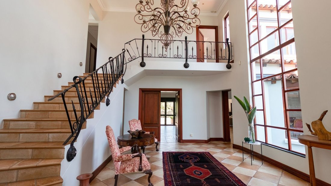 House in Mooikloof, Gauteng, South Africa 5 - 16403465