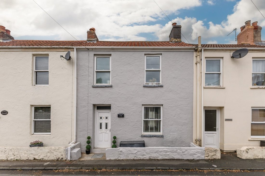 House in United Kingdom 1 - 18321686