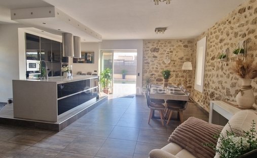 House in ZI Le Tubé-La Bayanne, Istres, France 1