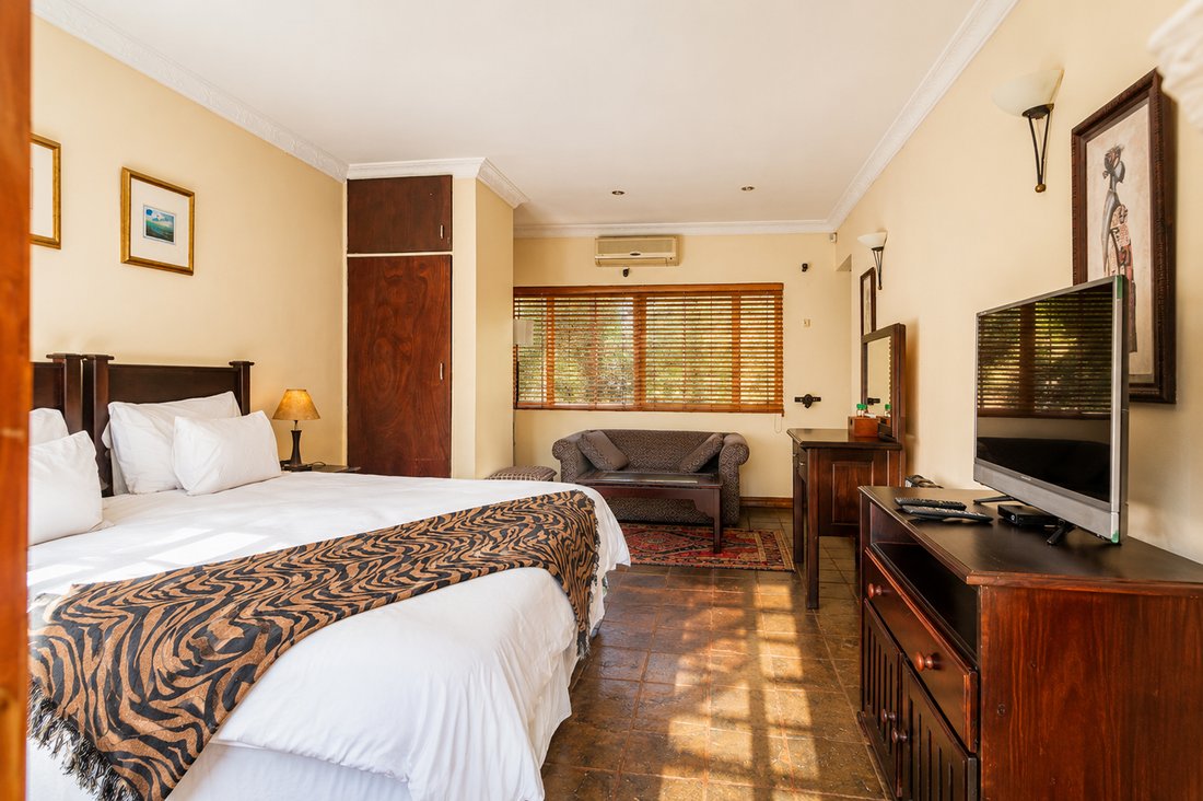 Farm Ranch in Mogale City Local Municipality, Gauteng, South Africa 4 - 18165999