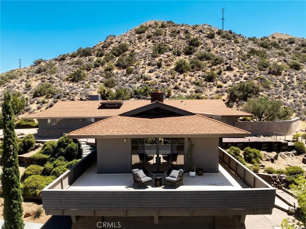 House in Yucca Valley, California, United States 1 - 18321982