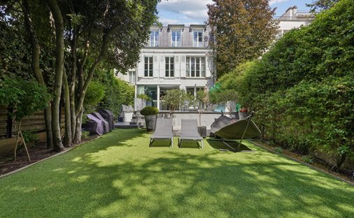 House in La Plaine des Sablons, Neuilly-sur-Seine, France 1