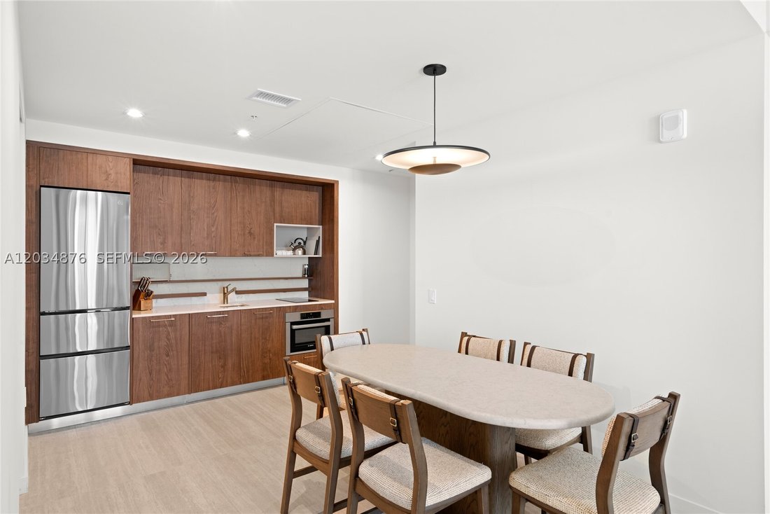 Condo in Miami, Florida, United States 4 - 18321808
