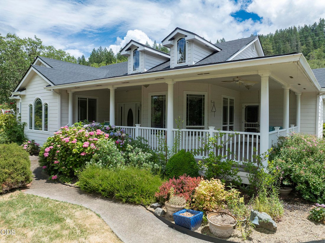House in Grants Pass, Oregon, United States 3 - 18320727