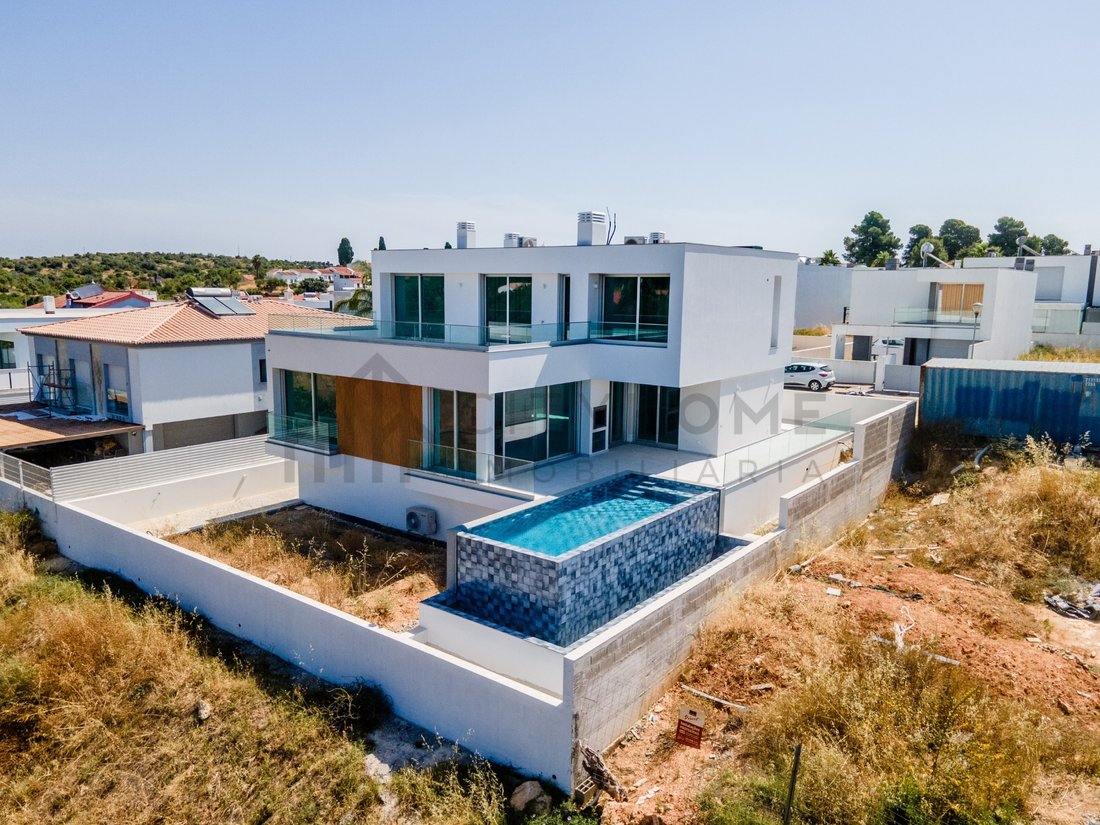 House in Estombar e Parchal, Algarve, Portugal 1 - 18323033