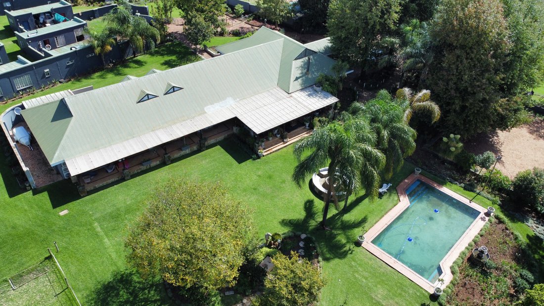 Farm Ranch in Pretoria, Gauteng, South Africa 2 - 14585805