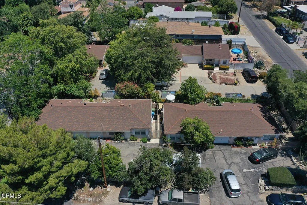 Los Angeles, California, United States 2 - 18321932