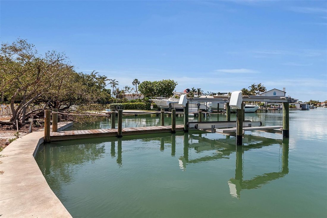 Land in Siesta Key, Florida, United States 4 - 17993449