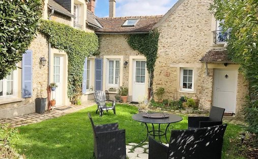 House in Orphin, Ile-de-France, France 1