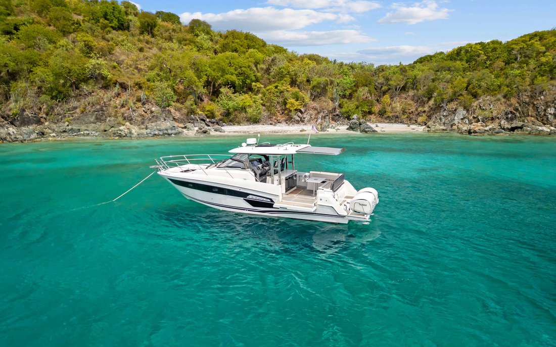 Cruiser in Virgin Islands, U.S. 4 - 18319859