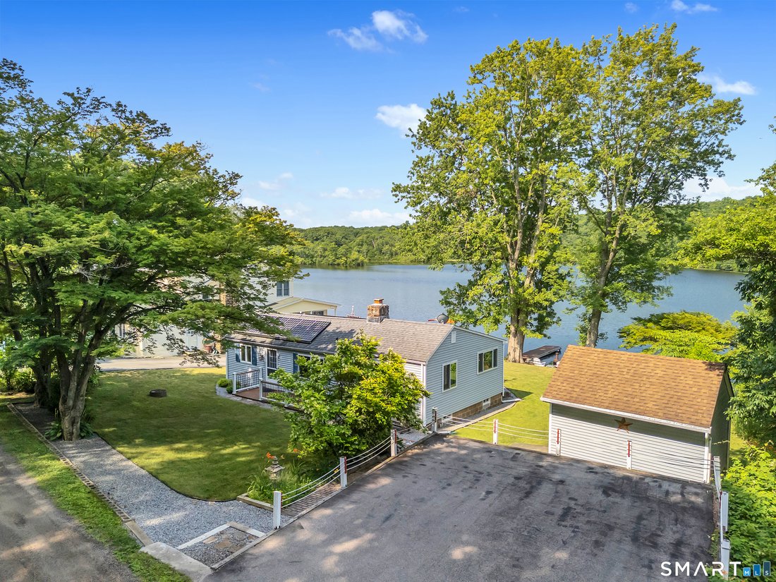 House in Colchester, Connecticut, United States 3 - 18321984