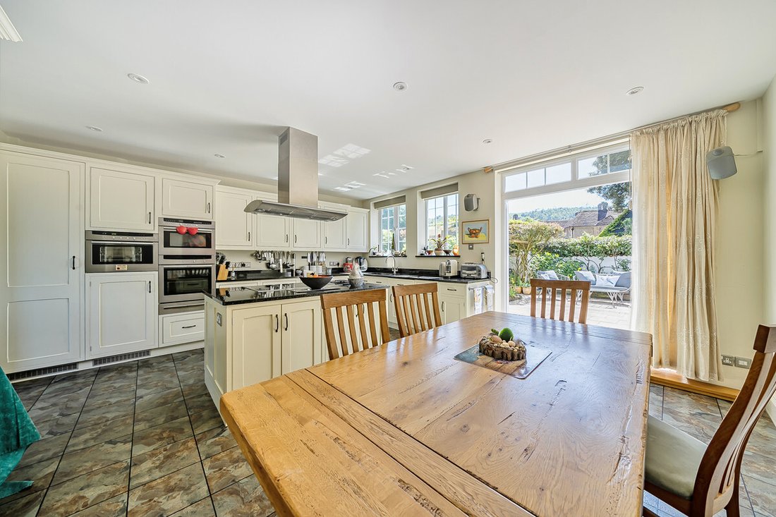 House in Horsham, England 2 - 18319917