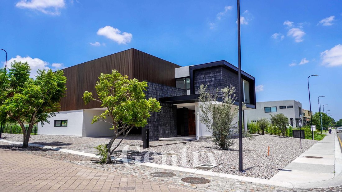 House in Santiago de Querétaro, Querétaro, Mexico 3 - 18131231