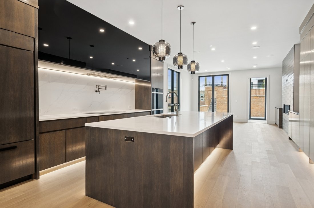 House in Chicago, Illinois, United States 5 - 18322299