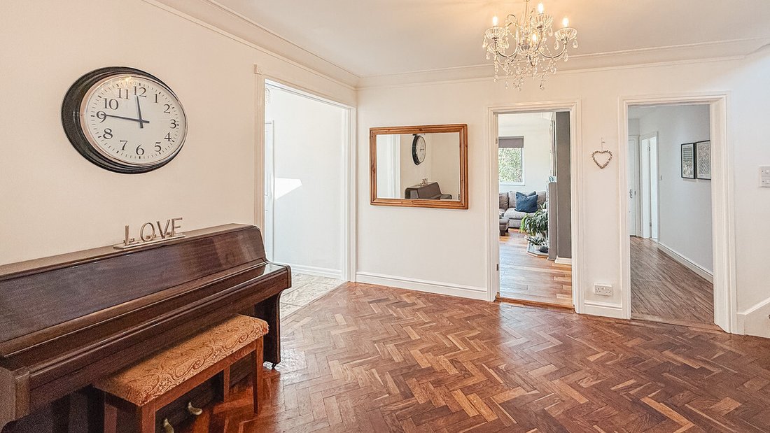 House in Collingham, England 2 - 18323156