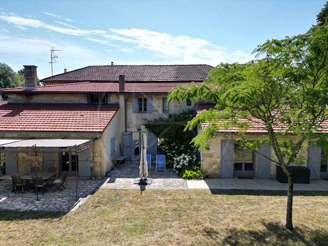 Villa in Guitres, Nouvelle-Aquitaine, France 2 - 18321527
