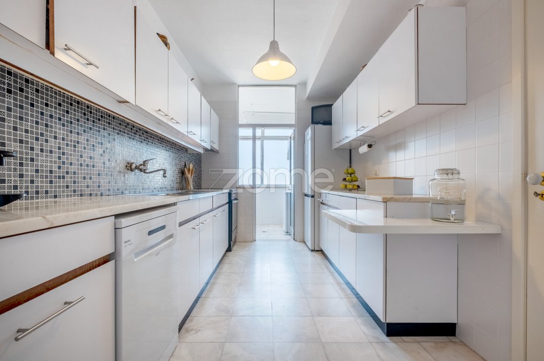 Apartment in Cedofeita, Santo Ildefonso, Se, Miragaia, Sao Nicolau e Vitoria, Porto District, Portugal 1 - 18322837