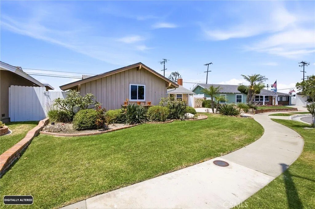 House in Huntington Beach, California, United States 5 - 18321980