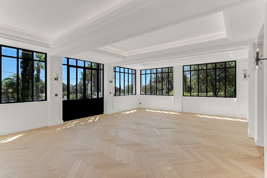 House in Les Plaines-Les Tasses, Saint-Raphaël, France 3 - 18319591