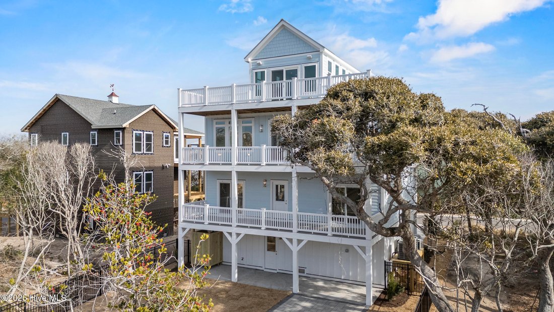 House in Topsail Beach, North Carolina, United States 1 - 18318861