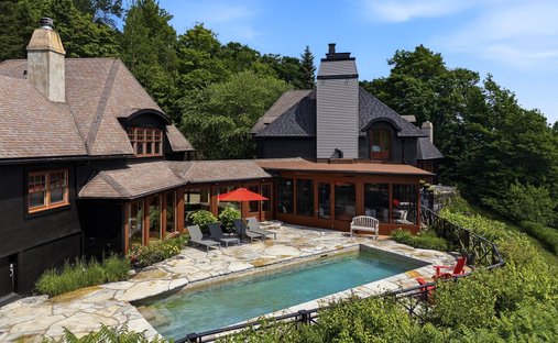 House in Morin-Heights, Quebec, Canada 1