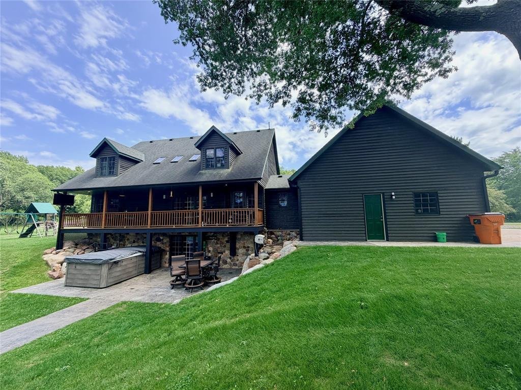 House in Chippewa Falls, Wisconsin, United States 1 - 18320768