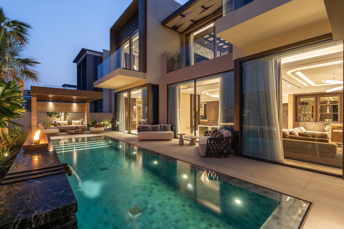 Villa in Hadaeq Sheikh Mohammed Bin Rashid, Dubai, United Arab Emirates 1 - 18239277