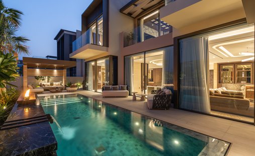 Villa in Hadaeq Sheikh Mohammed Bin Rashid, Dubai, United Arab Emirates 1