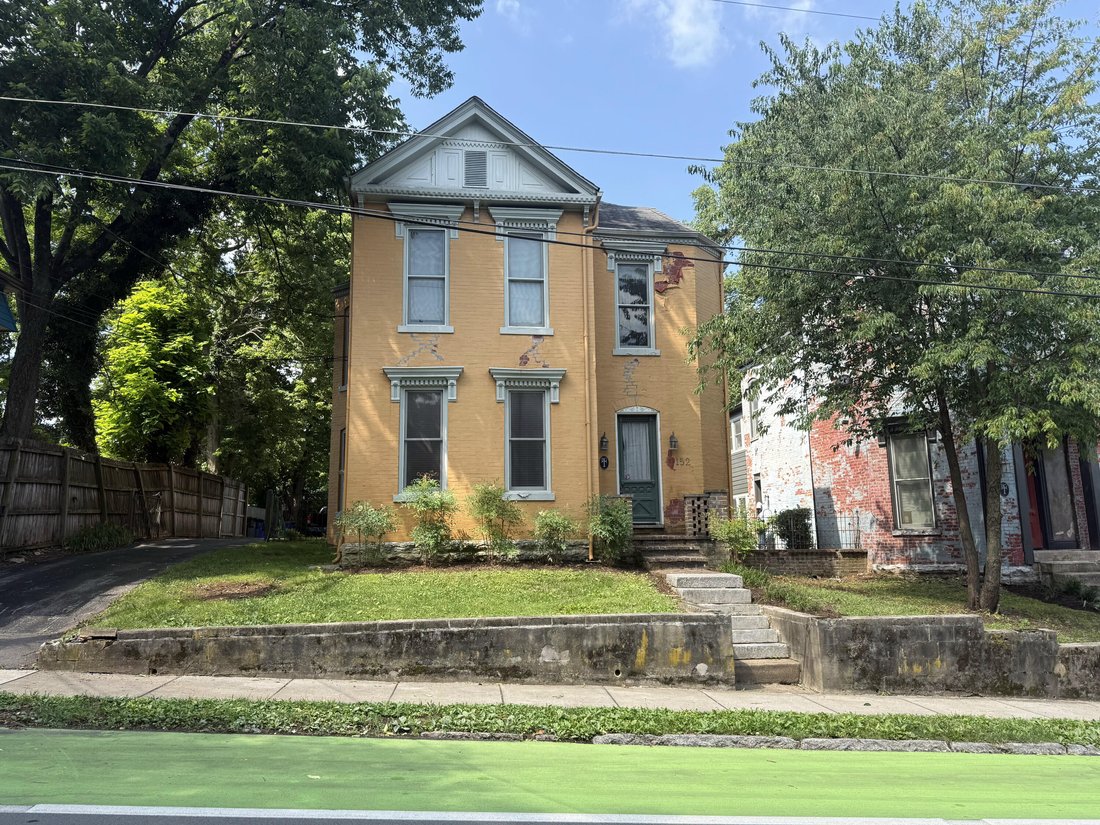 Lexington, Kentucky, United States 4 - 18318460