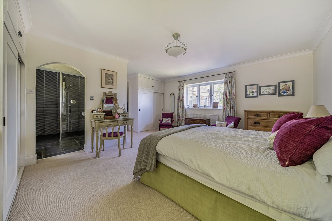Haus in Horsham, England 2 - 18319917