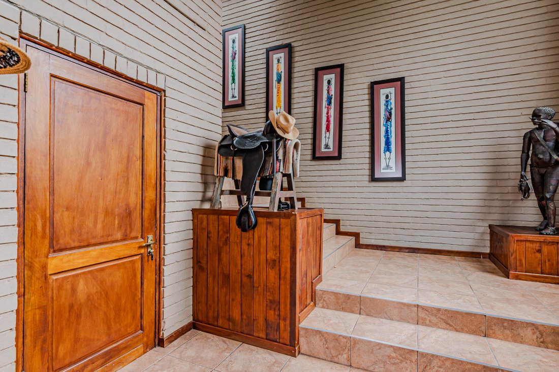 Farm Ranch in Cullinan, Gauteng, South Africa 5 - 16657009