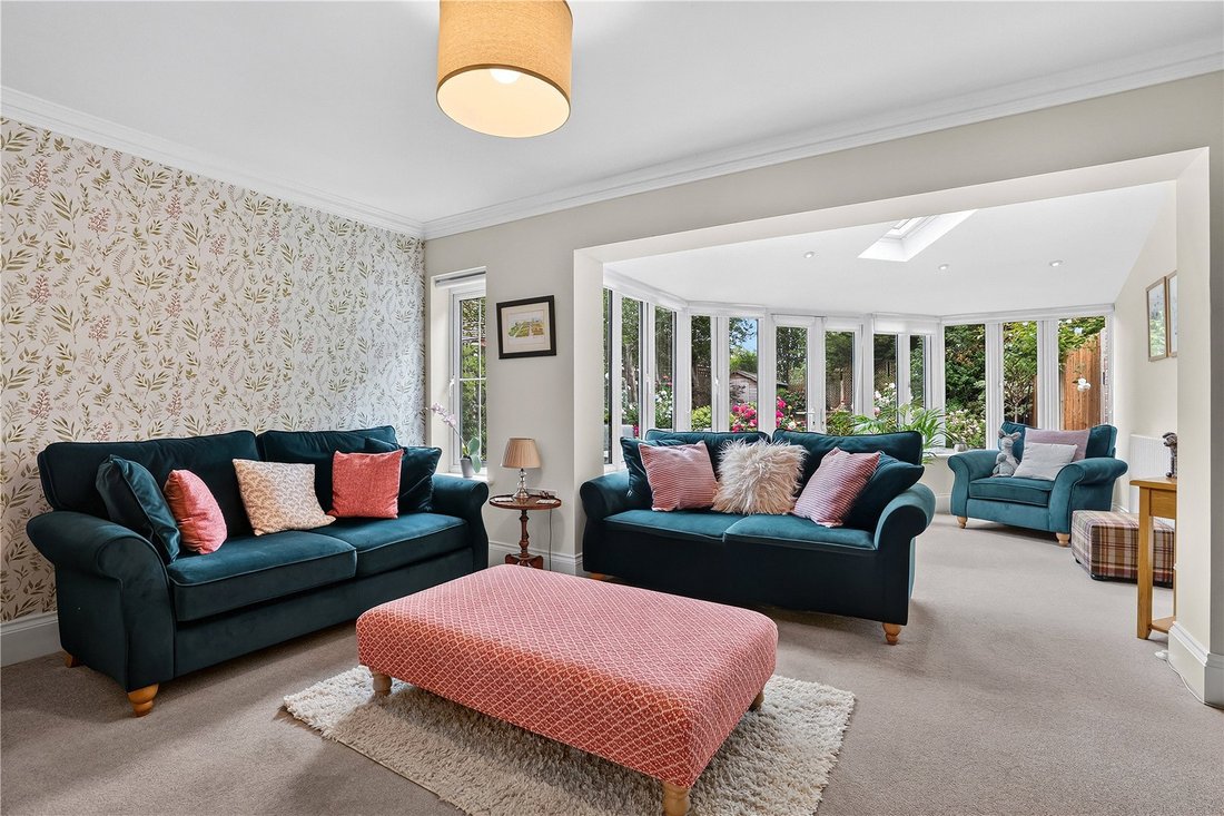 House in Bisley, Surrey Heath, England 2 - 18318094
