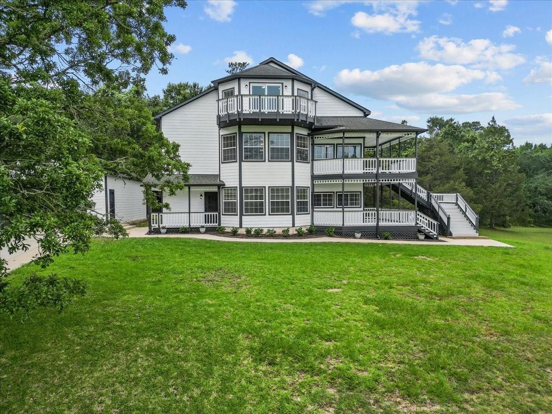 House in Coldspring, Texas, United States 2 - 18319383