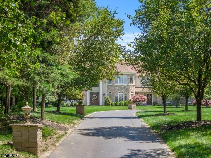 House in Hillsborough Twp., New Jersey, United States 4 - 18319123