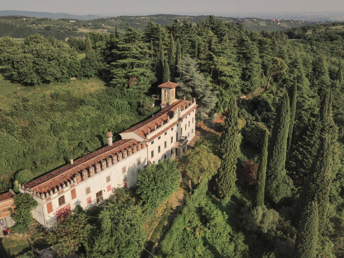Villa in Quinzano, Verona, Veneto 1 - 18318543