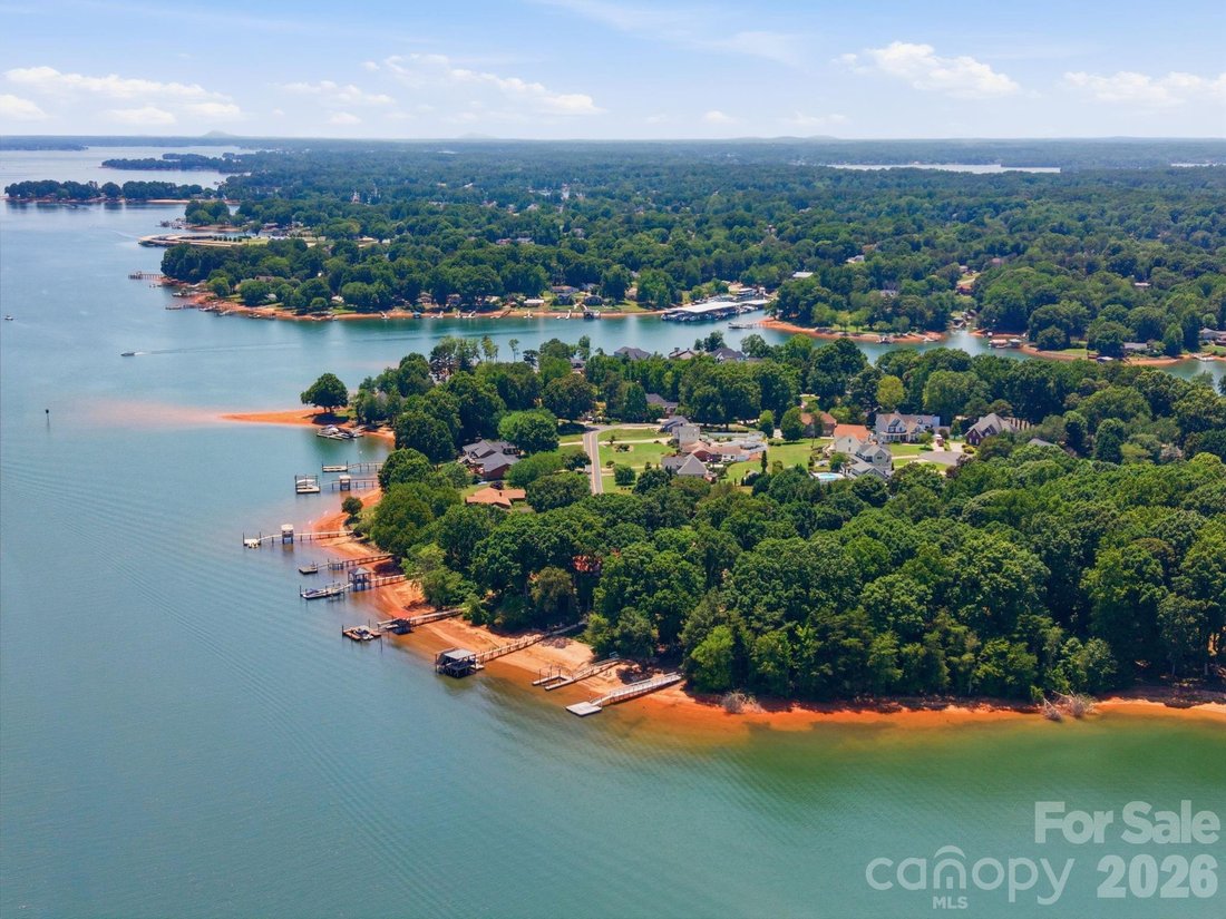 House in Mooresville, North Carolina, United States 3 - 18319080
