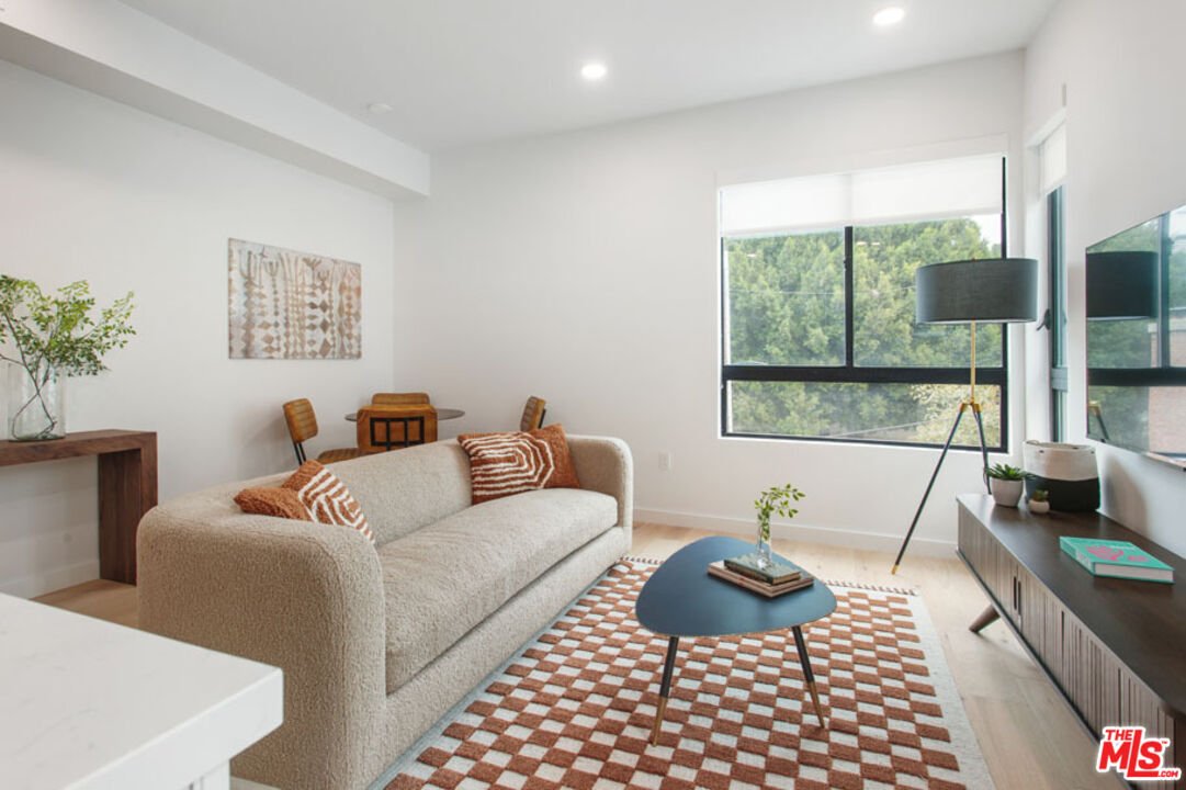 Los Angeles, California, United States 4 - 18322917