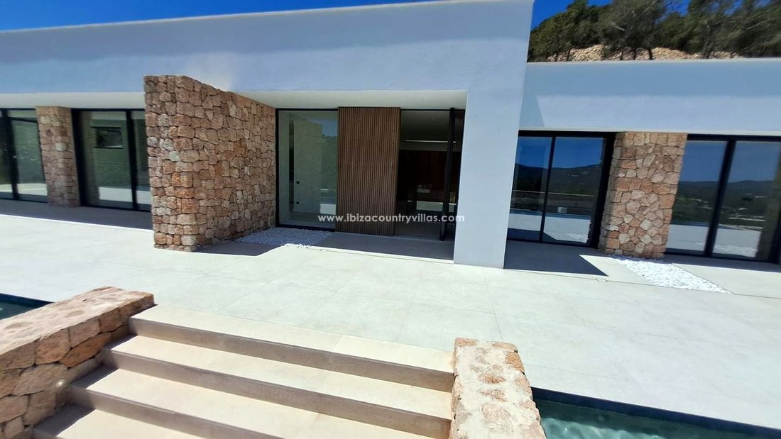 Villa in Roca Llisa, Santa Eularia des Riu, Balearic Islands 1 - 17974838