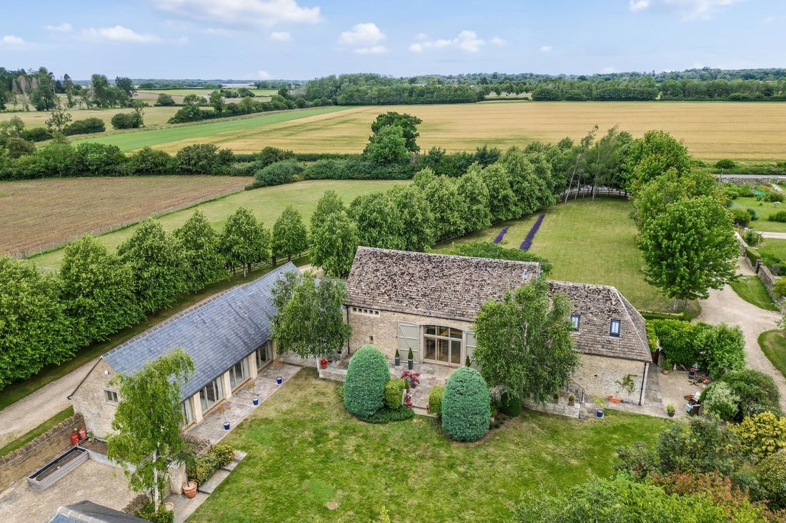House in Gloucestershire, England 4 - 17502371