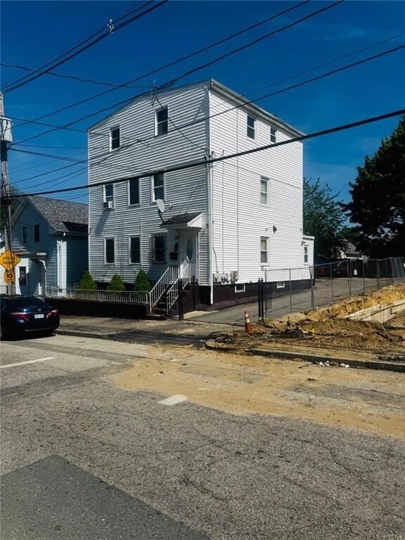 Cranston, Rhode Island, United States 2 - 18320973