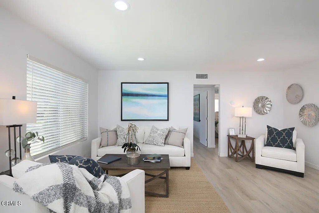 Glendale, California, United States 4 - 18321938