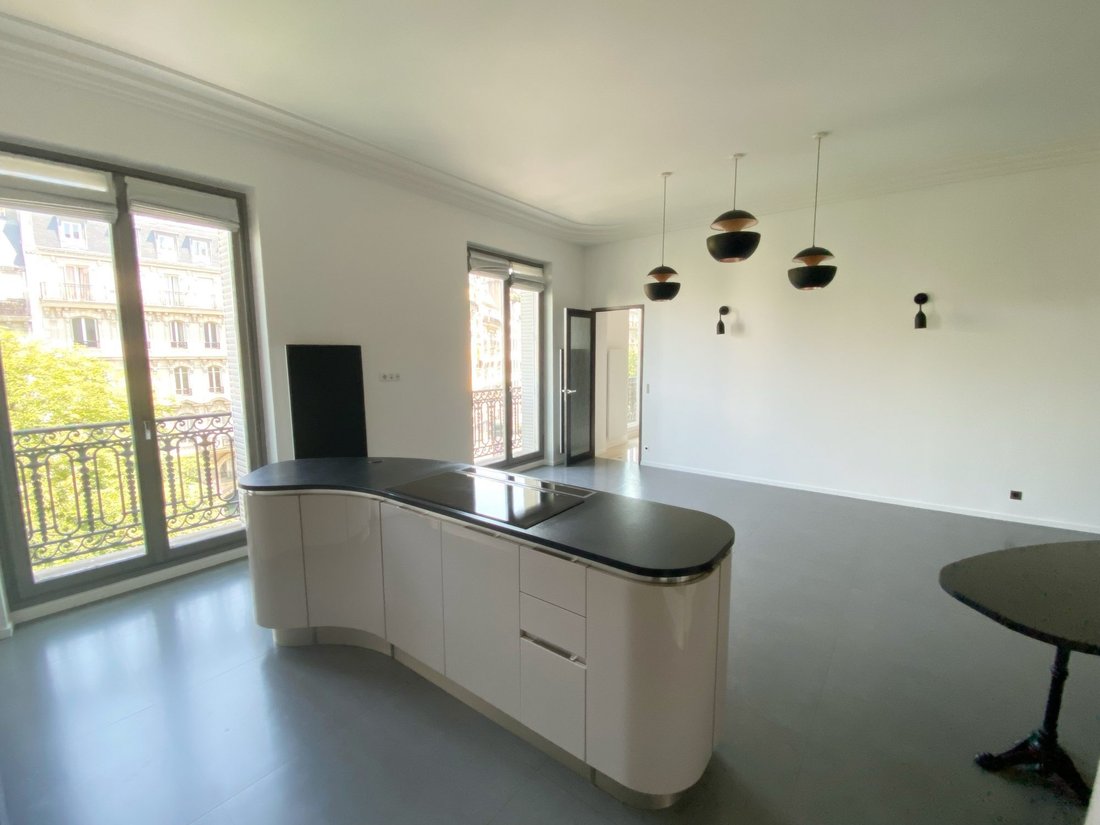 Apartment in Ternes-Maillot, Paris 17e Arrondissement, Paris 5 - 18319227