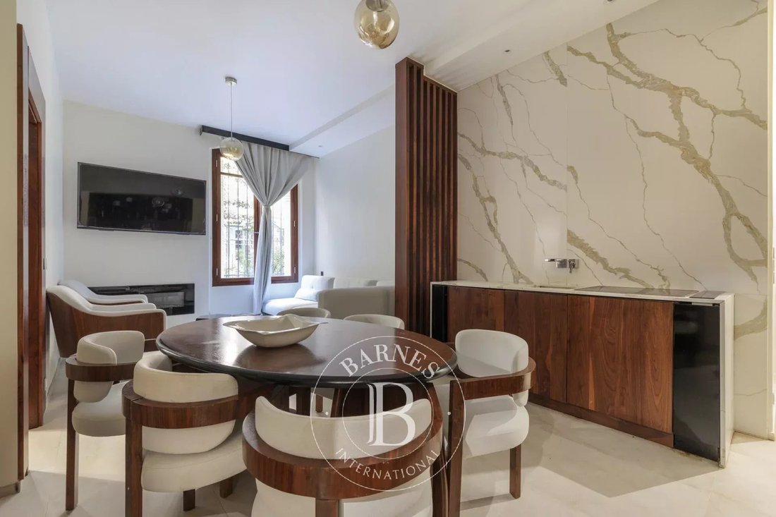 Apartment in Triangle d'Or, Paris 8e Arrondissement, Paris 3 - 18319641