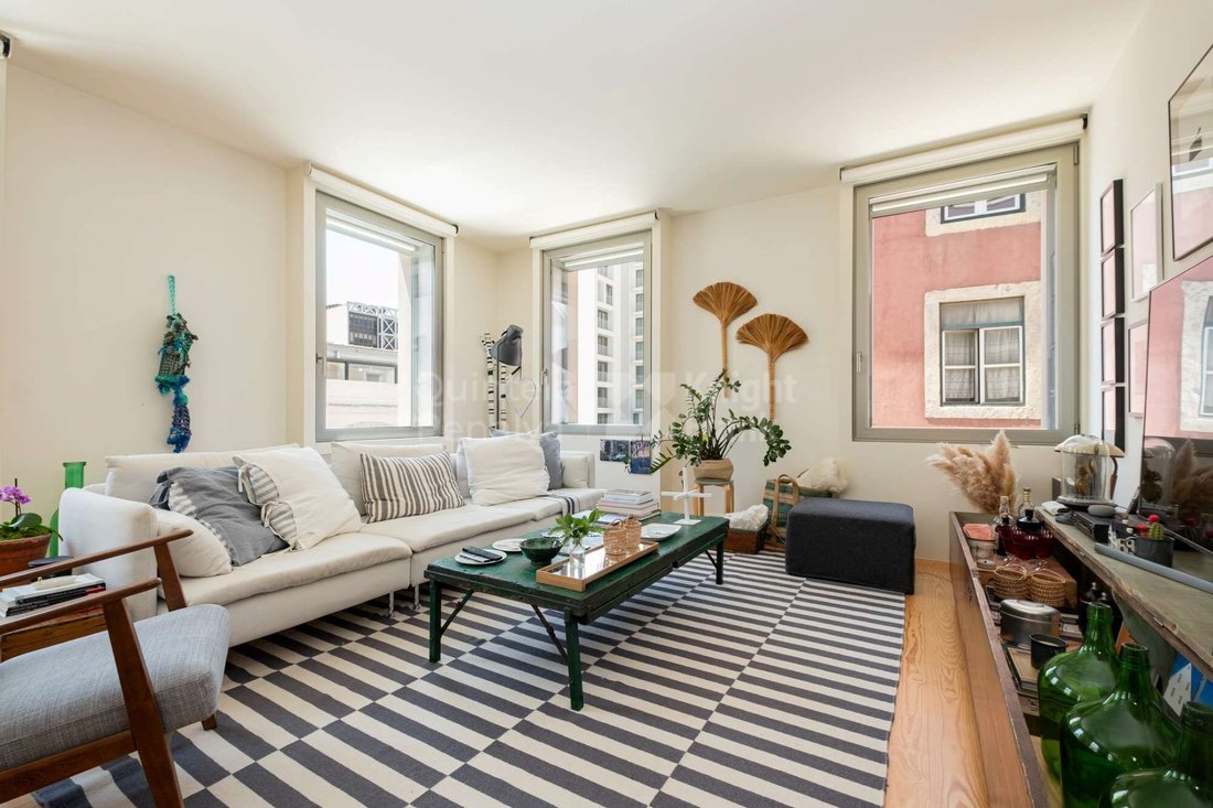 Apartment in Misericordia, Lisbon, Portugal 2 - 18323038
