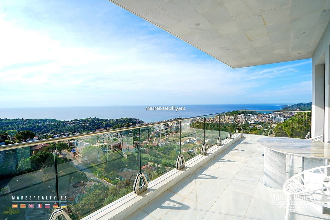 Villa in Lloret de Mar, Catalonia, Spain 3 - 18319853