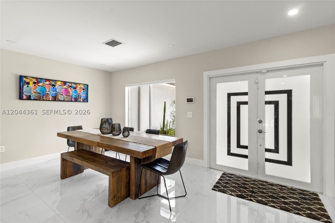 House in Miami, Florida, United States 5 - 18318272