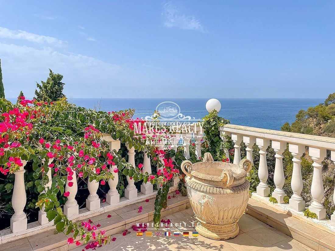 Villa in Lloret de Mar, Catalonia, Spain 1 - 18319841